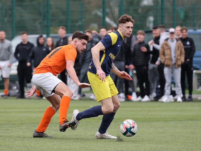 Pelham Arms (blue/yellow) v Fort Cumberland. Picture by Kevin Shipp