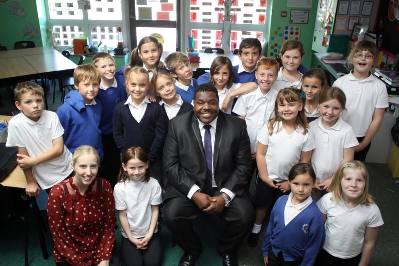 Drifters Star Michael Williams visits Abercrombie Primary School to help the choir practice for their performance with the Drifters at The Winding Wheel.