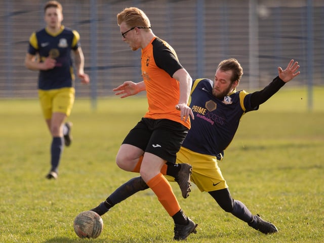 Pelham (blue & yellow) v AFC Farlington. Picture by Keith Woodland