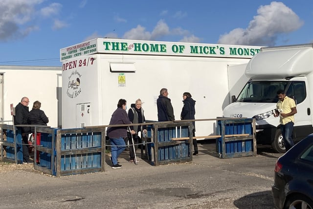 Mick's Monster Burgers, Portsdown Hill, has been trading at the viewpoint for years and it is one of the most well-known burger places in the area. 
It has a Google rating of 4.6 with 3,843 reviews.