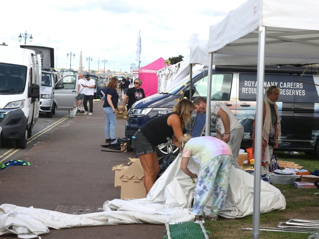 Scene in Portsmouth at the Victorious site clean up starts after the festival.
Monday 28th August 2023.
Picture: Sam Stephenson.