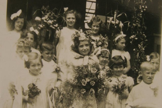 Duckmanton Primary Queens  in all their glory in the 1950's