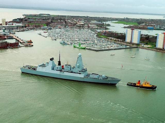 2nd December 2009. HMS Dauntless arrives in Portsmouth for the first time today
Picture: Malcolm Wells (094291-167)