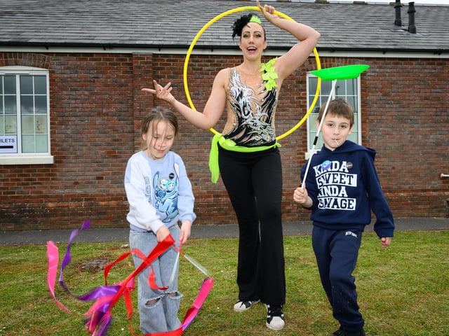 Pictured is: Daisy and Oliver Lunnon with 'B Hoops'
Picture: Keith Woodland (080621-14)