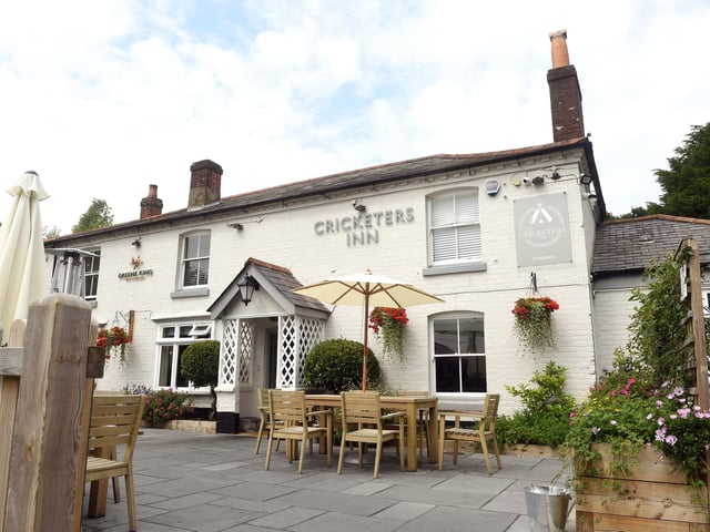 The Cricketers Inn, Curdbridge Lane, Curdridge, is a 22 minute drive from Portsmouth via the M27. It was named the best pub in the south east at an award ceremony last June