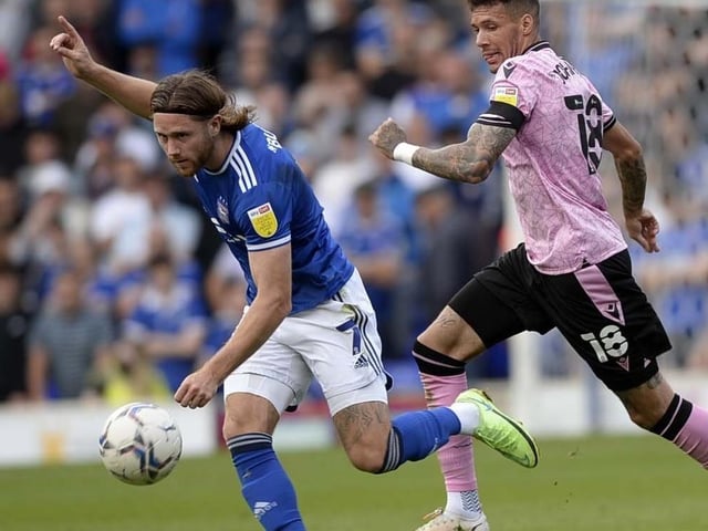 Age: 27; Position: Winger; Fifa Career Mode rating: 68.