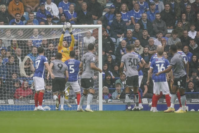 Number of Bristol Rovers fans present: 1,991.