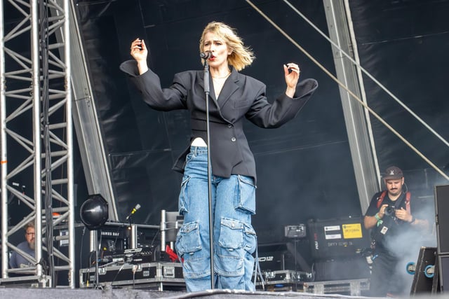 Natasha Bedingfield drew a huge crowd on Sunday afternoon and dazzled them with her performance.
Pictured - Natasha Bedingfield
Photos by Alex Shute
