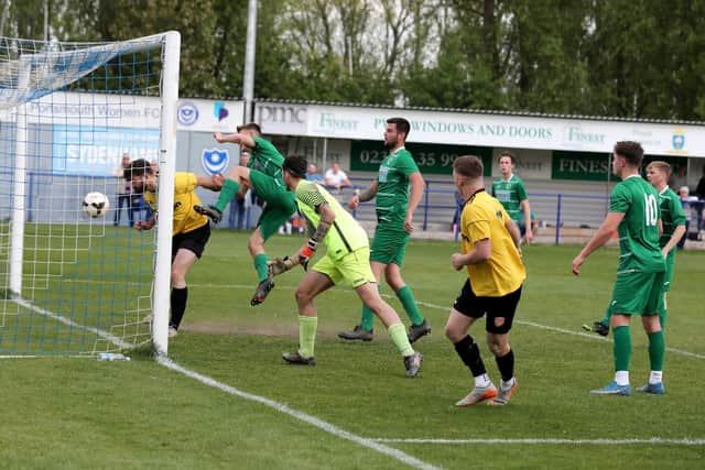 Dingle Rovers (yellow) v Whistle Stop

Picture: Sam Stephenson.