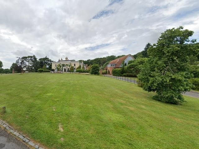 Hartnett Holder & Co, Beaulieu Rd, Lyndhurst - at the Lime Wood Hotel - has been awarded three rosettes in the AA travel guide.