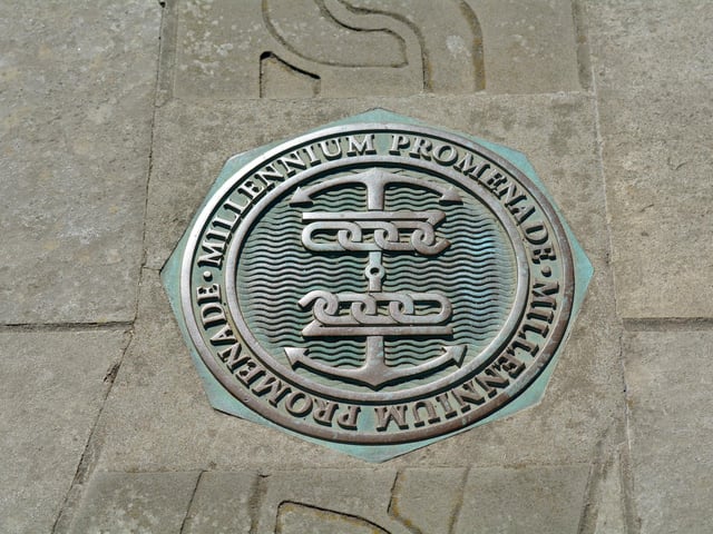 Beginning in Southsea near at Spur Redoubt near Clarence Pier, this 3km route lets walkers take in views of Old Portsmouth, the Camber and Gunwharf Quays.