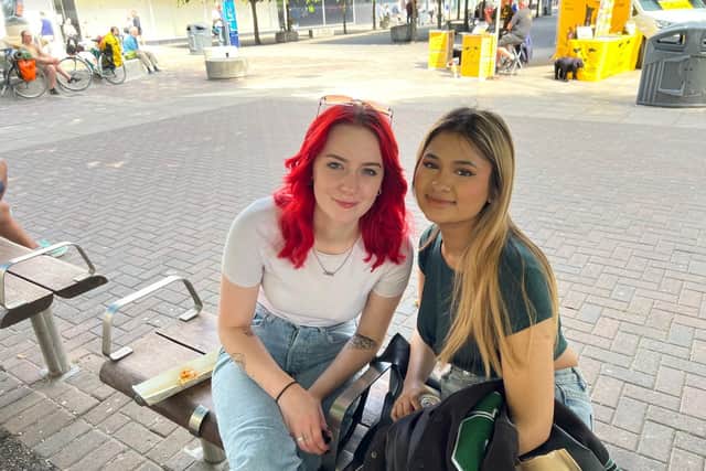 Tania Begum (r) with her friend Jess Burnham-Fox (l).