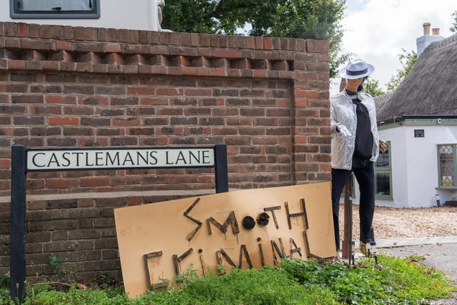 Smooth Criminal at Hayling Island Scarecrow festival
