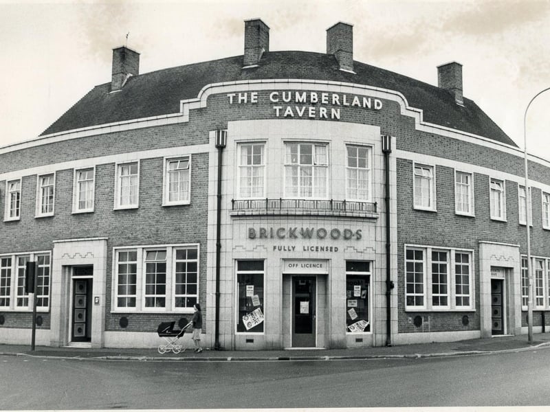 This pub on Eastney Road was an imposing Brickwood’s house and had a pseudo-art deco style. It closed in 1989 and was turned into apartments.