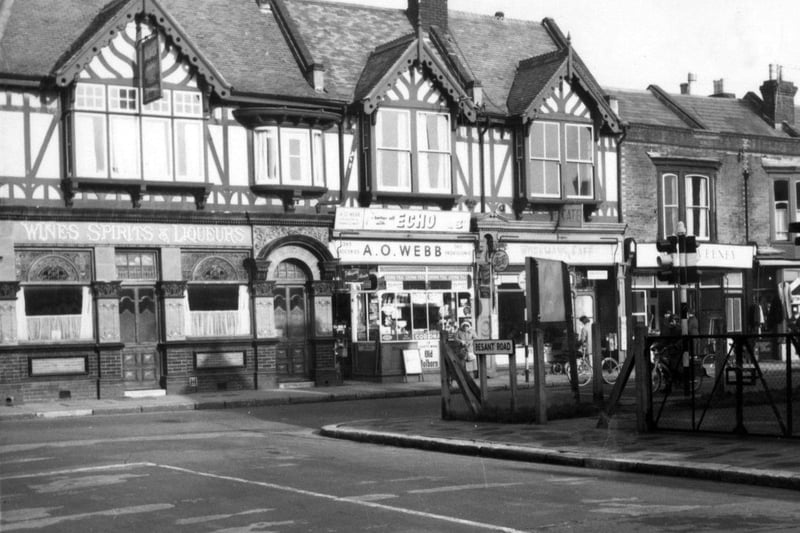 The Black Dog was a popular pub with a mock Tudor frontage. it was demolished in the early 1960s and another pub of the same name was built a few yards to the west of it. This building was demolished in 2002.