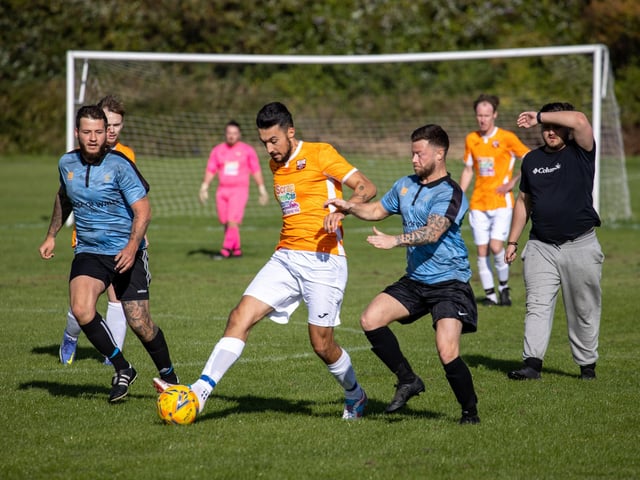 Prince of Wales (blue) v Jubilee. Picture by Alex Shute