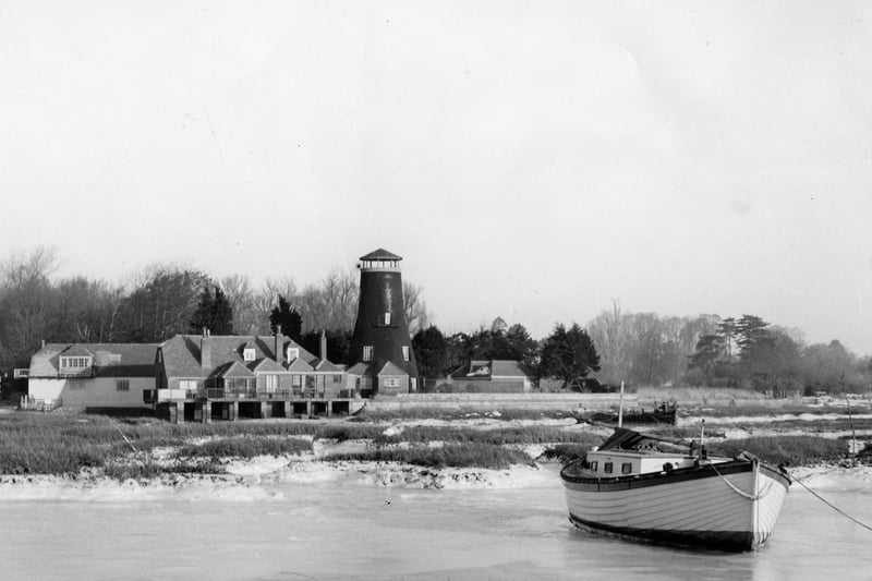 Langstone Mill and the lake in 1963 PP4898