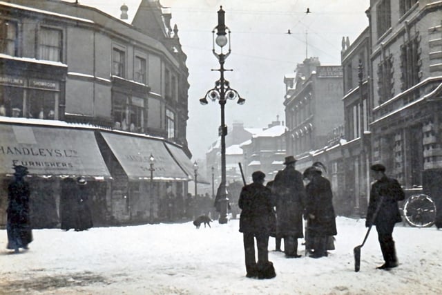 Snow covered Handley’s Corner. Looking north along Palmerston Road from the junction with Osborne Road