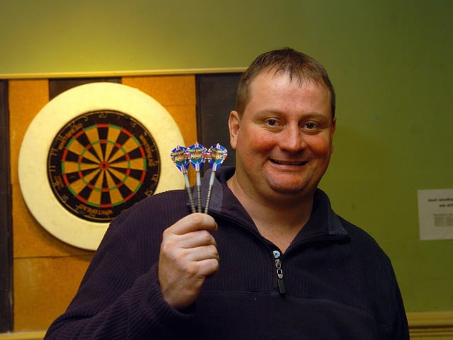 Professional darts player Andy Jenkins relaxing at the Cosham High Street pub (060081-0034)