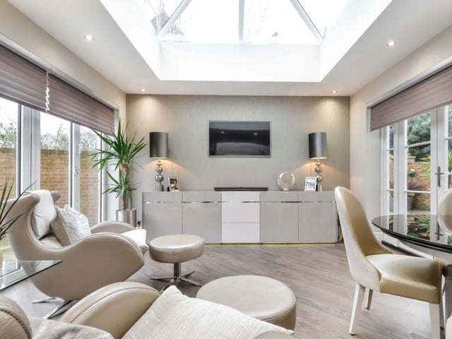 The listing says: "Considerate care was given to the building's appearance, which was sympathetic to the surrounding architecture. The crescent fronted terrace sits proudly behind the high retaining wall on the land of the former historic Brankesmere House. "