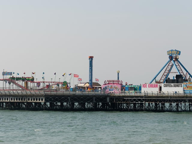 The funfair (160421-56)