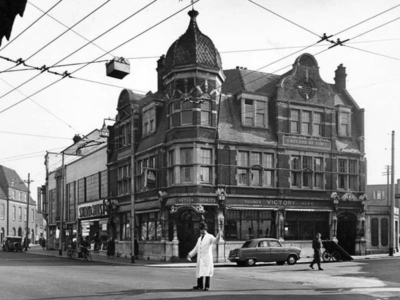 This grand pub used to stand on Commercial Road and dominated the corner with Paradise Street. It was built in 1904 and was demolished in 1961