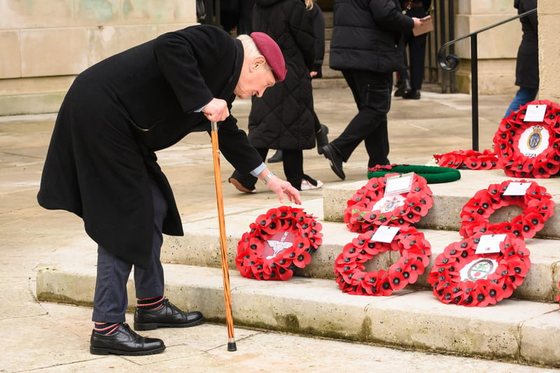 Pictured is: A Red Beret lays his wreath

Picture: Keith Woodland (121121-180)