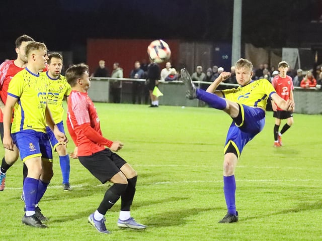Fareham (red) v Fleetlands. Picture by Ken Walker
