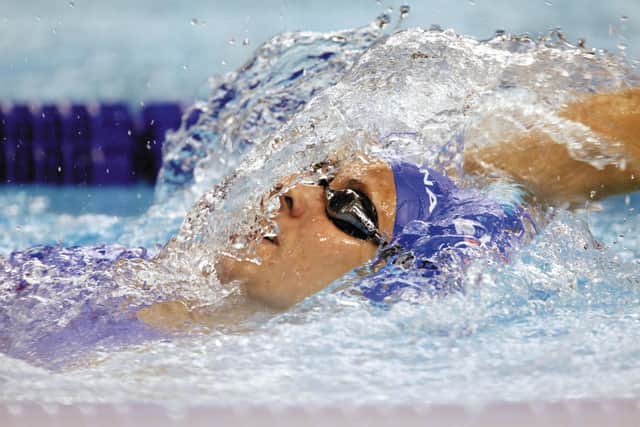 Katy Sexton on her way to victory in the Women's 200m Backstroke semi-finals in the 2003 Fina World Swimming Championships. Photo by Shaun Botterill/Getty Images.