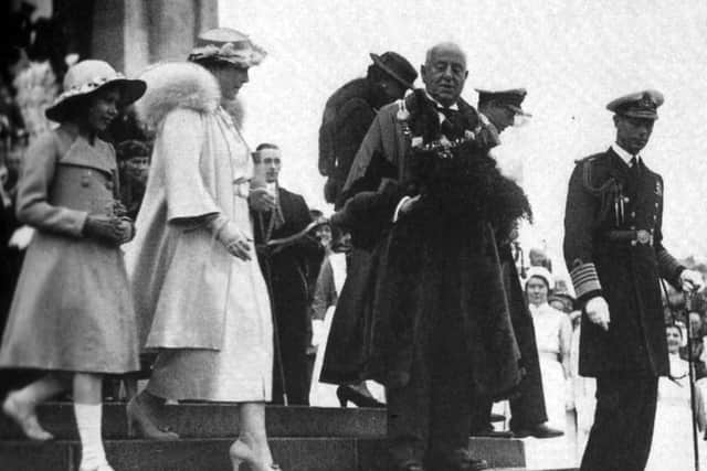King George VI, Queen Elizabeth and young Princess Elizabeth on the Guildhall steps in May 1937