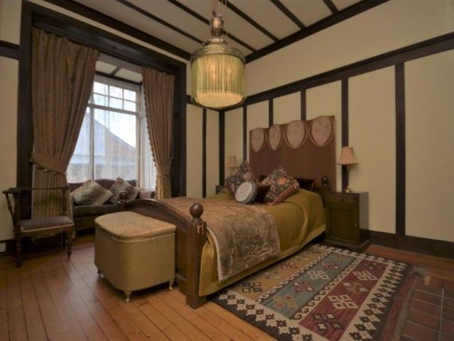 Ground floor bedroom with bay window.