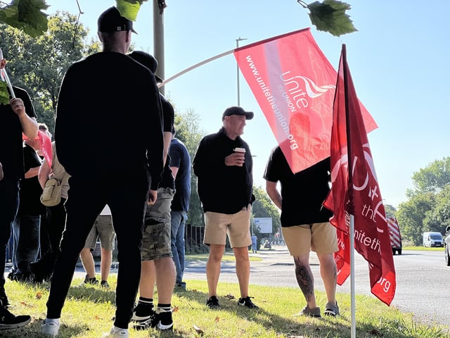Members of the Unite union at Eaton Ltd - an aerospace firm in Segensworth - have gone on strike today amid an ongoing row over pay.
