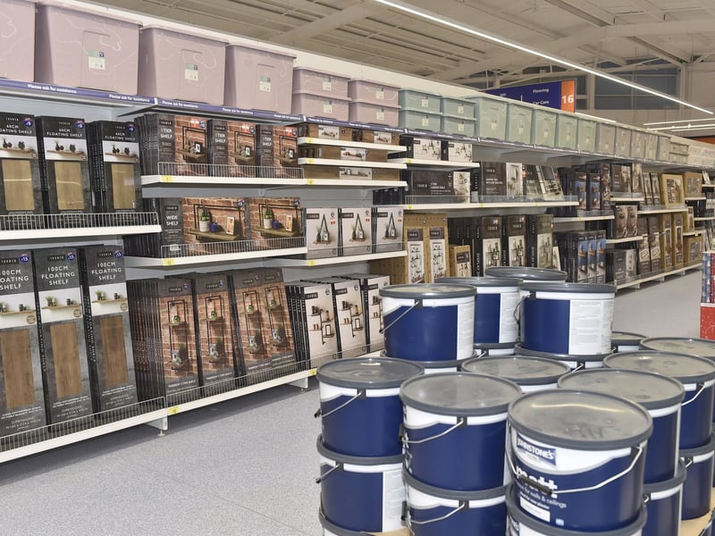 B&M opened in Southampton Road Retail Park in Titchfield, on Saturday, December 2, 2023.

Picture: Sarah Standing (011223-2868)