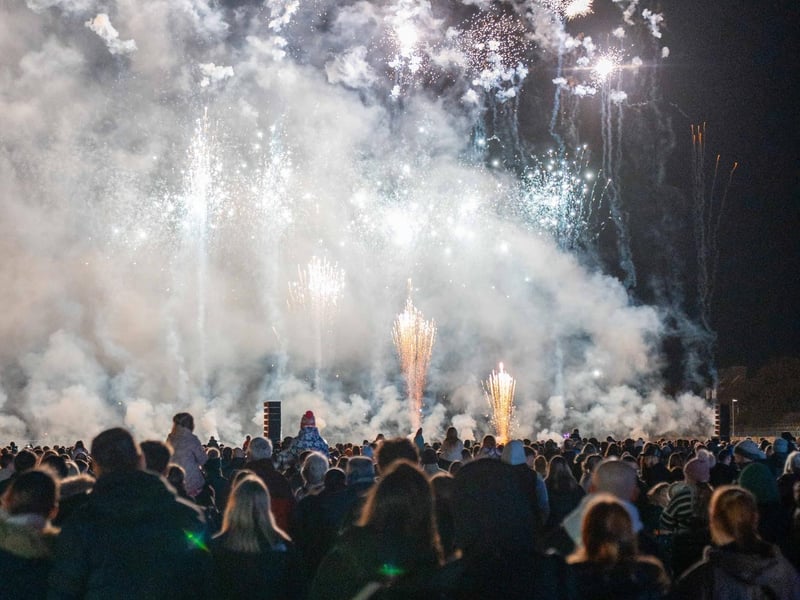 Fireworks & entertainment at
HMS Sultan