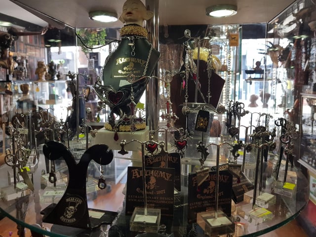 Head Case Curios in Albert Road