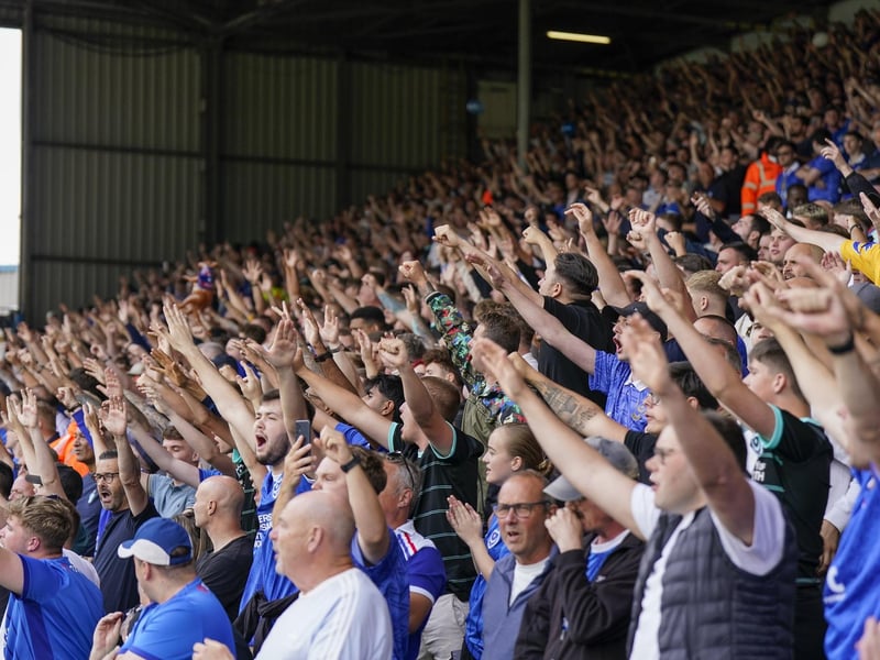 2,852 Pompey fans