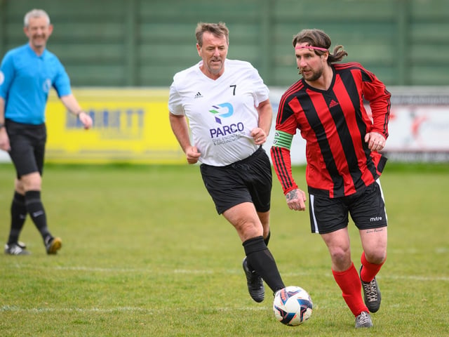 Action from the Jon Gittens memorial charity match between a team of former Fareham Town players and a side of ex-Pompey and Southampton professionals. Picture: Keith Woodland (160421-314)