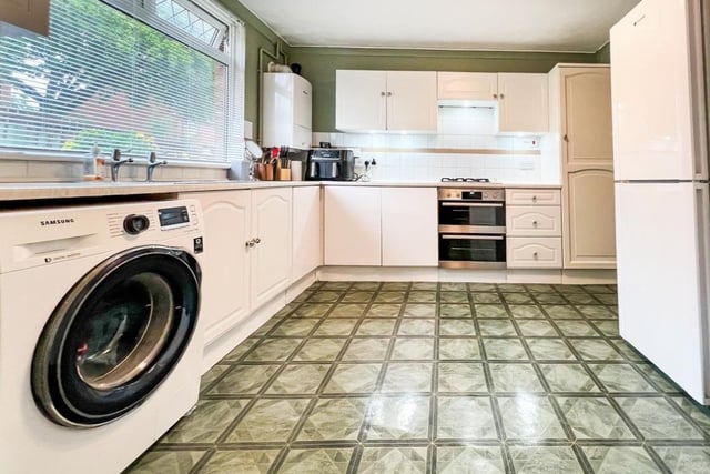 The listing says: "The property is well presented throughout and the ground floor consists of a generous size modern fitted kitchen with a spacious open plan lounge diner which blends into the conservatory space."