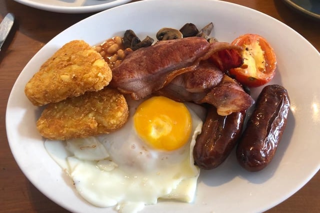 The Dish Detective ventured far to go to Harvey's Cafe, but was not disappointed. The large breakfast filled up our mystery reviewer, and left them with a big grin on their face.
