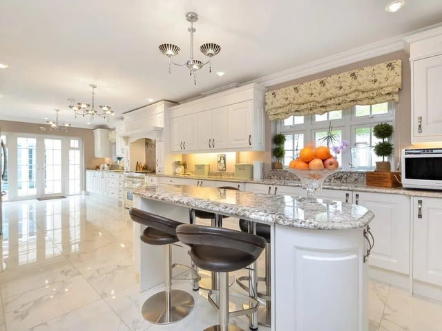 Inside the five bed detached house for sale in Portsdown Hill Road for £2.5m 


Photo credit: Zoopla