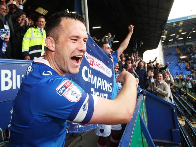 Position: 4th; Games played: 19; Points: 31; End of season position: 1st; End of season points: 87.