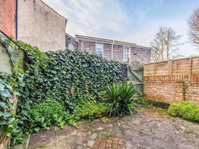 This property is on the market for £395,000 and it is being sold with NEXA Properties Limited.