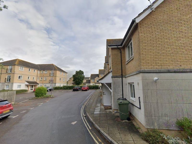 The average property price in Melville Road PO4 9TA is £67,333.