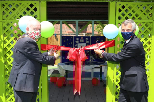 Opening of the new Poppy Ward at Gosport War Memorial Hospital. Gosport Mayor Mark Hook and Lord Lieutenant of Hampshire Nigel Atkinson cut the ribbon to officially open the ward. Picture: Stuart Martin (220421-7042)