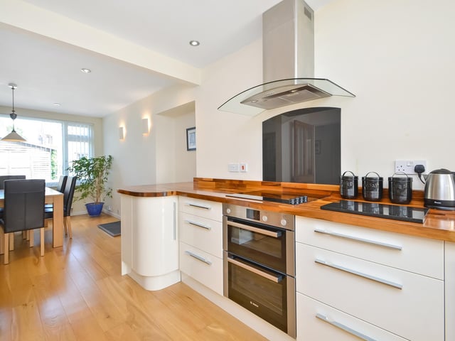 This four bedroom detached family house has gone on sale in Shirrell Heath for £695,000. It is listed by Fine & Country