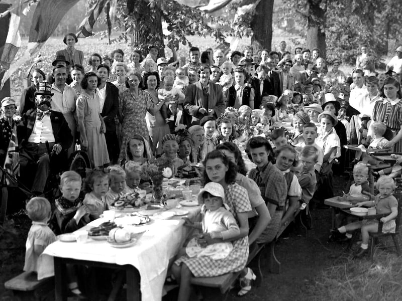 VE Day St Jamess Hospital, Milton		
Under shady trees to keep off the hot sun, staff and their children from St Jamess Hospital celebrate the peace with a party.