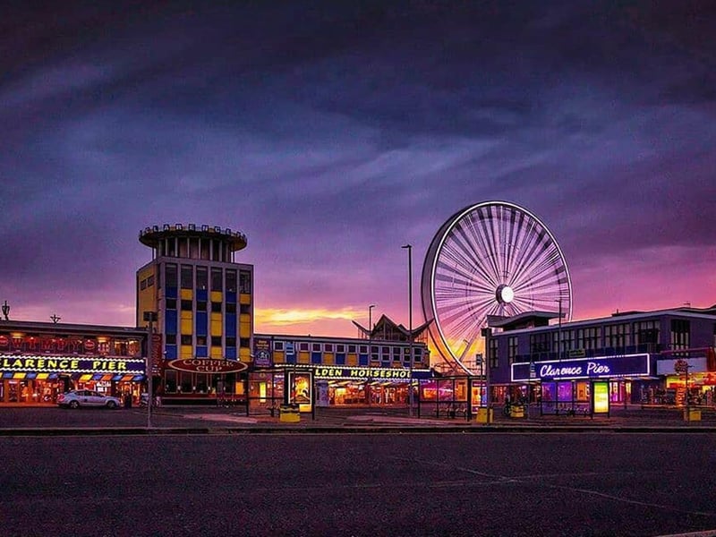 Clarence Pier by Dave Tuckwell. @davebythesea