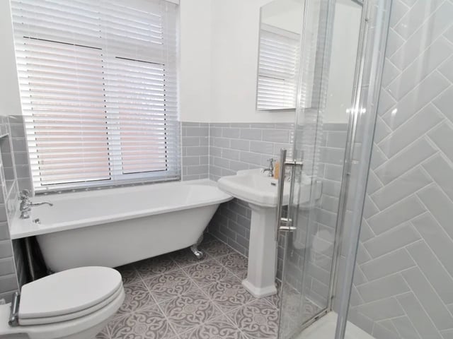 This home is on the market for £550,000 and it is being sold with Jeffries & Dibbens Estate Agents.