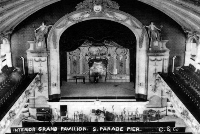The theatre in the pavilion on South Parade Pier in 1908