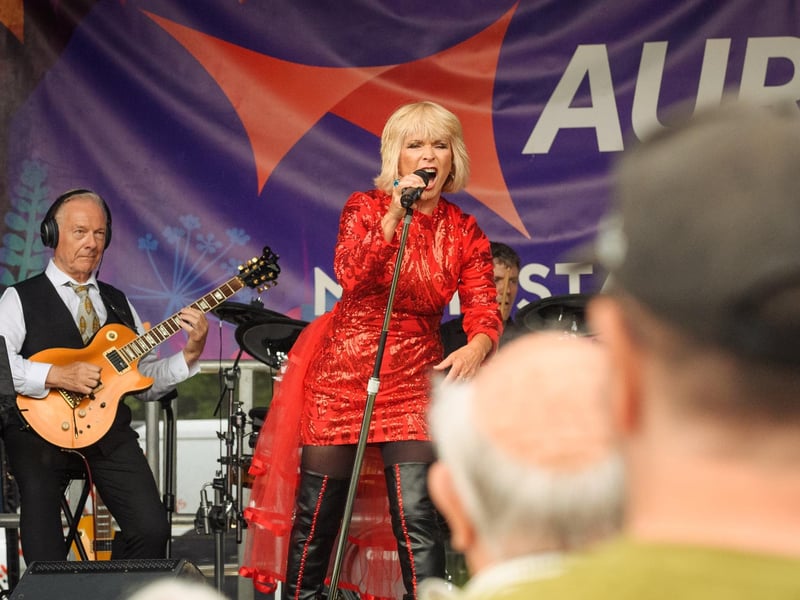 Toyah and Robert Fripp (170621-906)